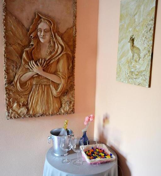 Отель Albergo Diana