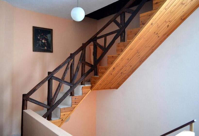 Отель Albergo Diana