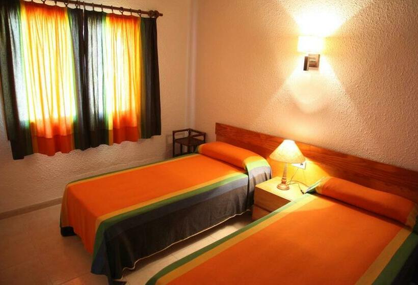 فندق Apartamentos Llorca