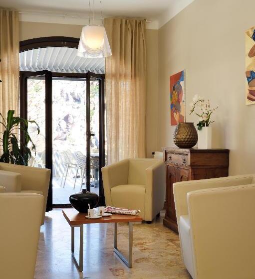 호텔 Les Flots Bleus