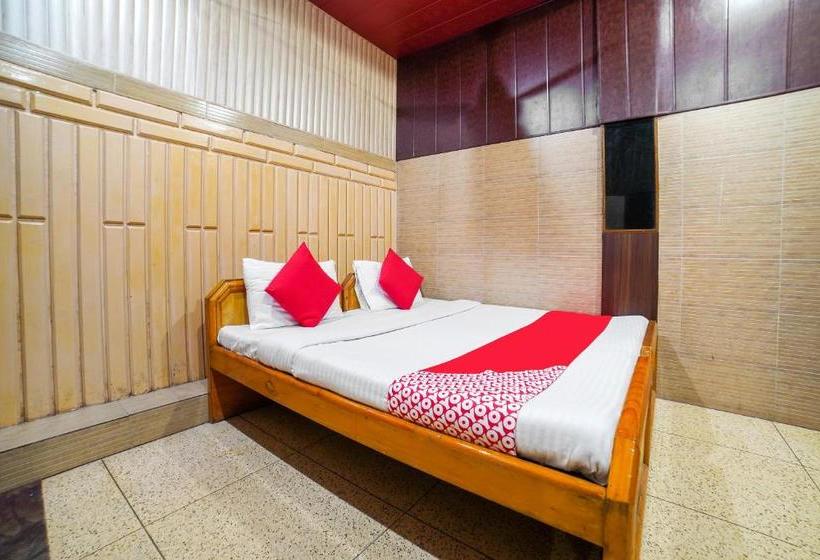 호텔 Oyo 61031 Naini View Guest House