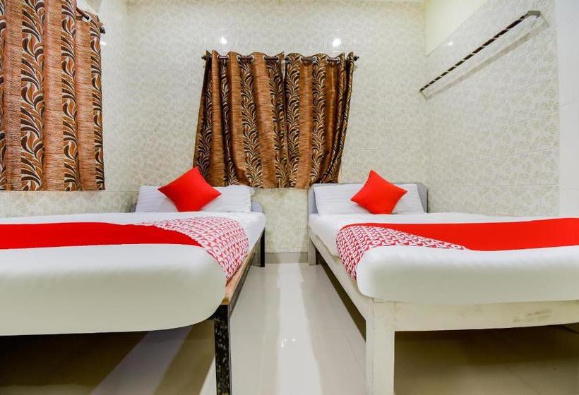 בית מלון כפרי Oyo 69608 Vishwakarma Niwas Service Apartment