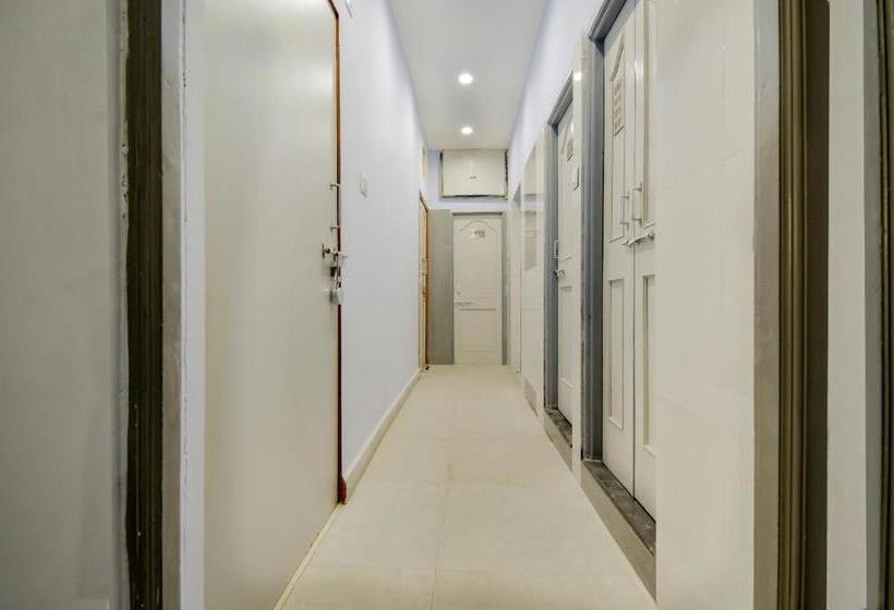 בית מלון כפרי Oyo 69608 Vishwakarma Niwas Service Apartment