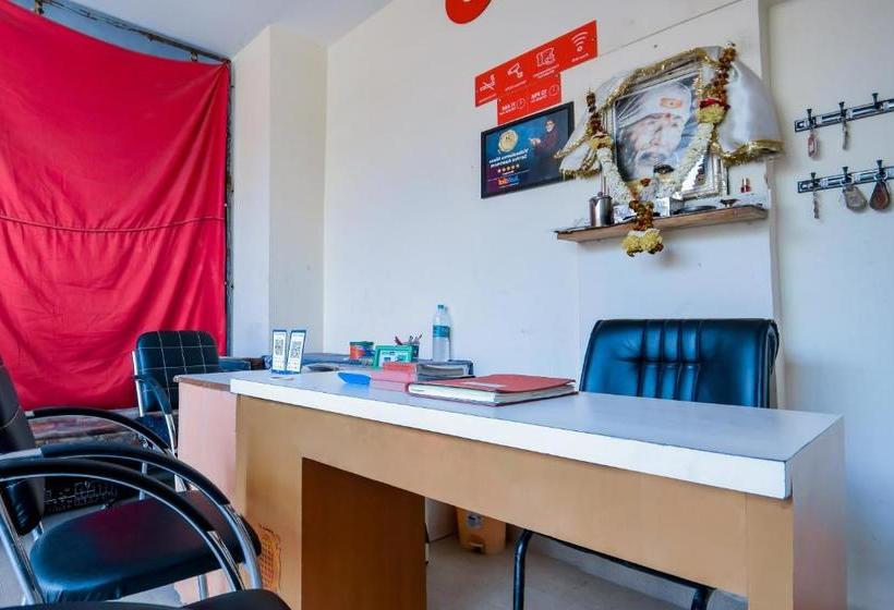 בית מלון כפרי Oyo 69608 Vishwakarma Niwas Service Apartment