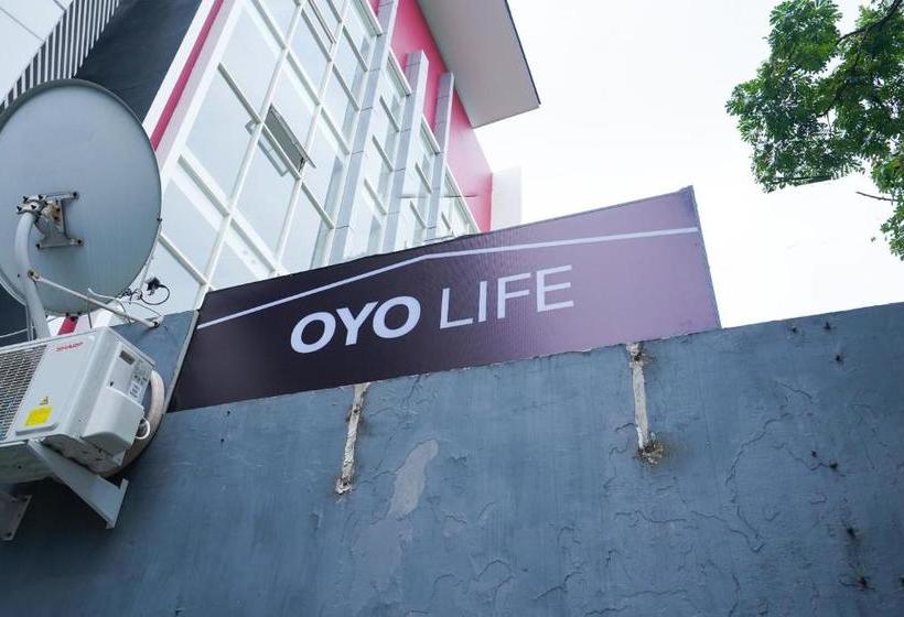 ホテル Oyo Life 2516 Tonysugenx Residence Near Rsu Siloam Hospital Surabaya Kota Surabaya