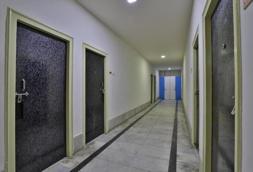 ホテル Spot On 39918 Pakas