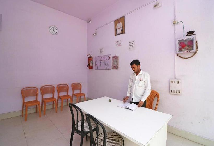 Spot On Hotel Fresh Wave