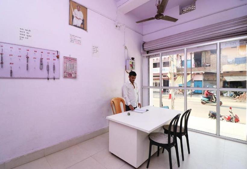 Spot On Hotel Fresh Wave