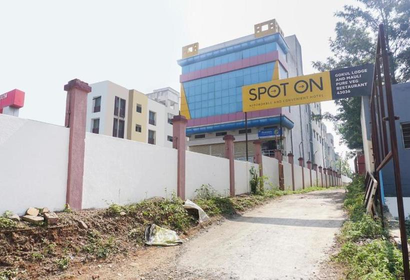 Отель Spot On 43036 Gokul Lodge And Mauli Pure Veg Restaurant