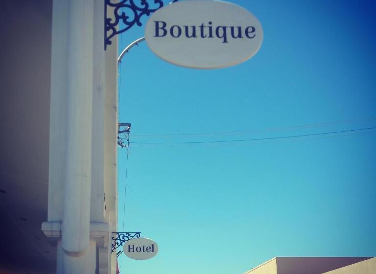 בית מלון כפרי The Kingsman Boutique