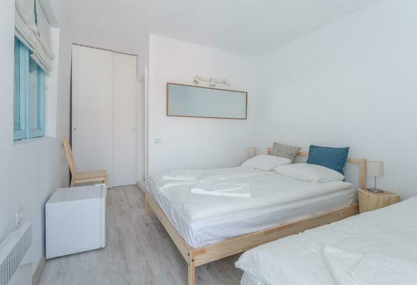 פנסיון Casa Stavros