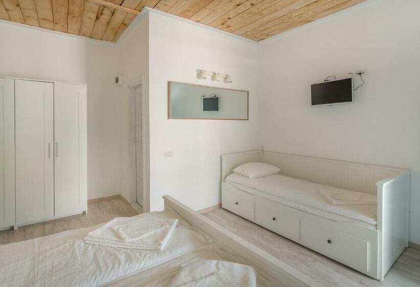 פנסיון Casa Stavros