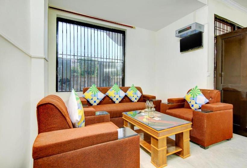 膳宿费 Oyo Home 66803 Spacious Studio Sector 21b