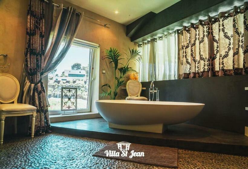פנסיון Villa St Jean Suite Romantique