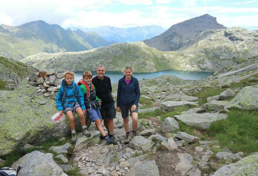 Pension Apartments Pardell