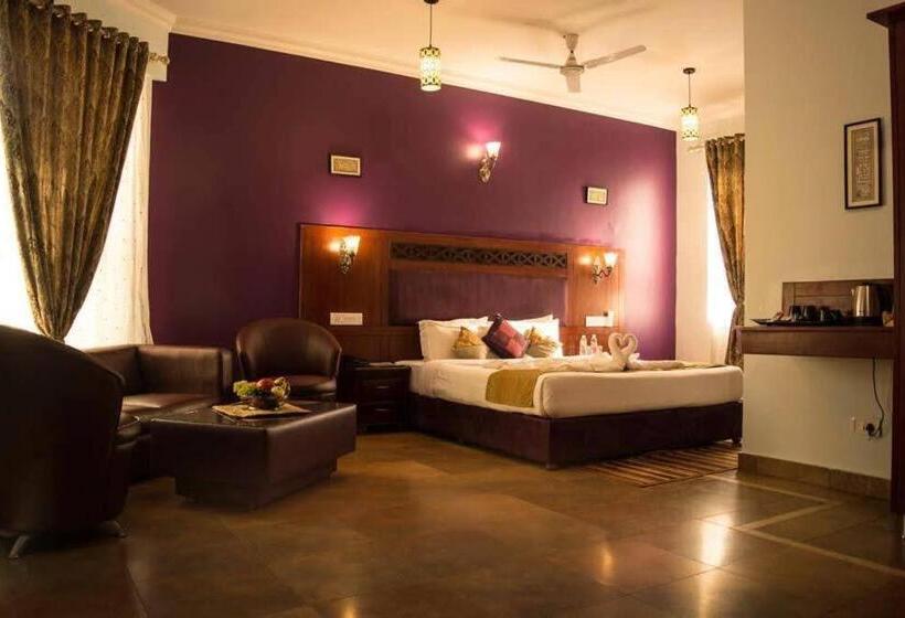 استراحتگاه Wanders In Travel Company