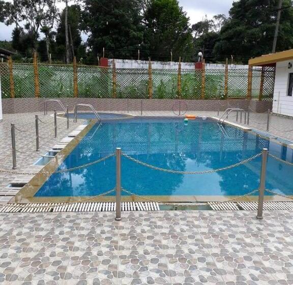 استراحتگاه Wanders In Travel Company