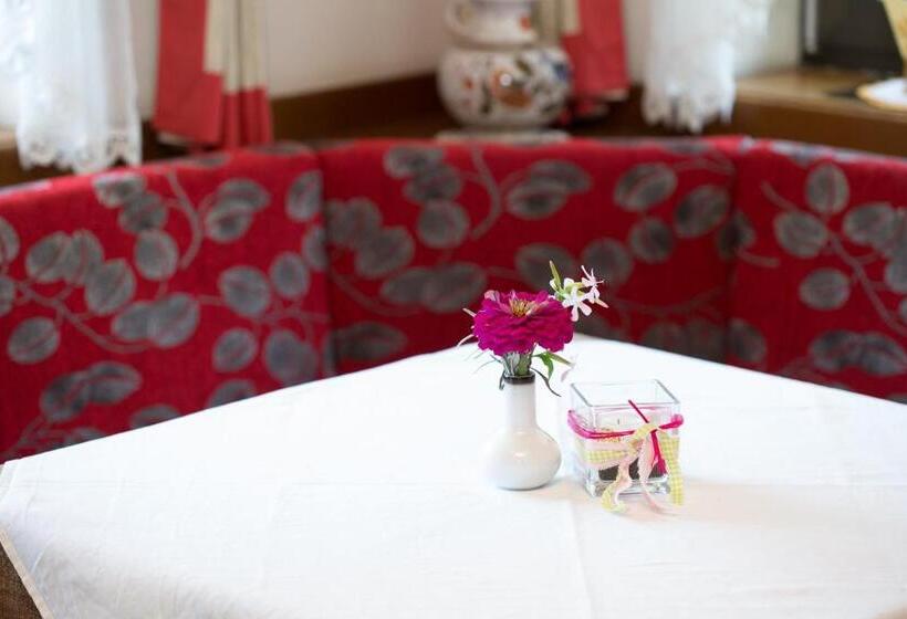 Tannerhof Bed & Breakfast