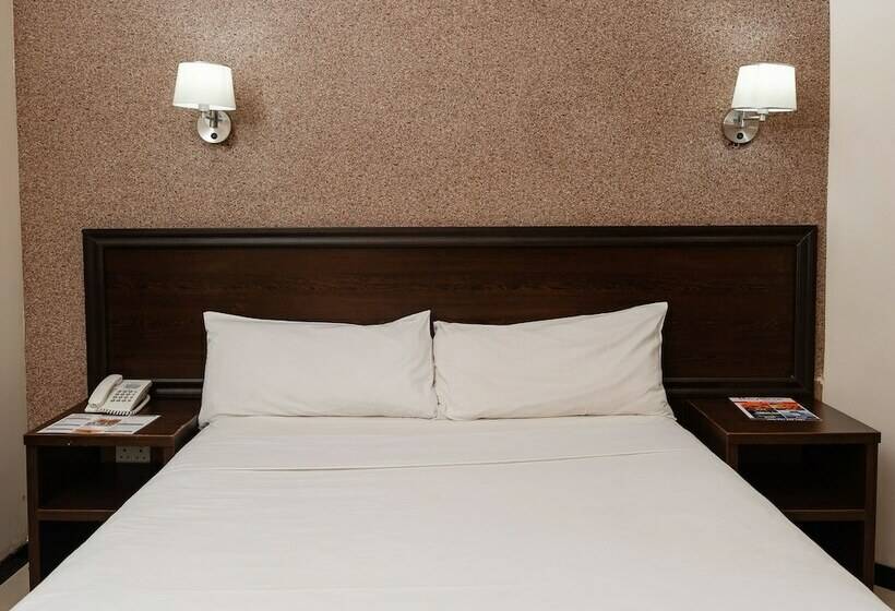 Отель Bayside Lodge 108