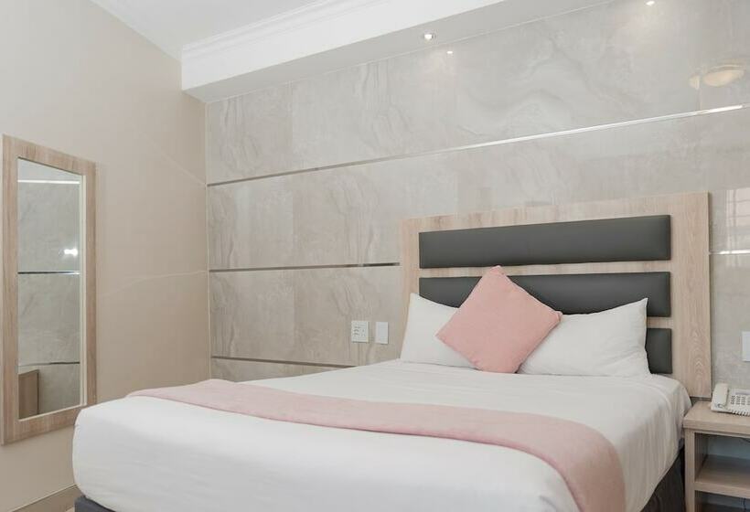 Отель Bayside Lodge 108