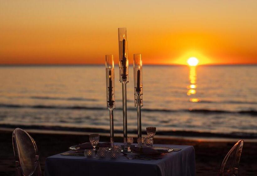 Grand Blue Fafa Resort & Spa