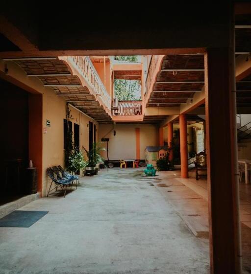 هتل Bungalows Flamingos