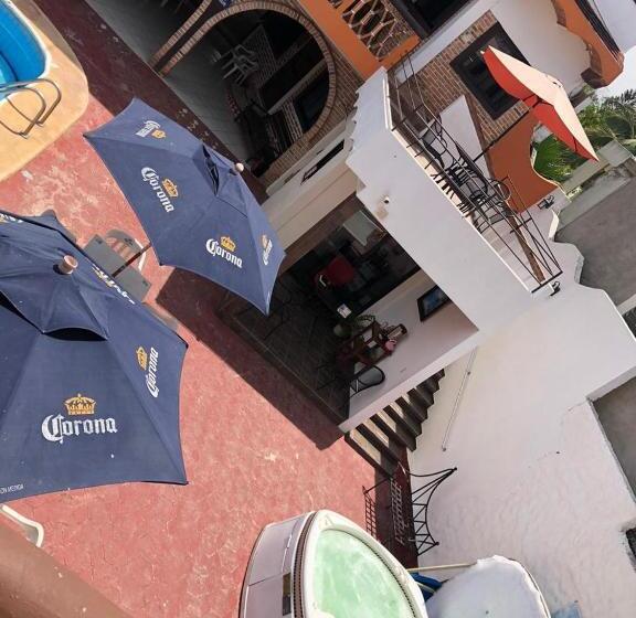 هتل Bungalows Flamingos