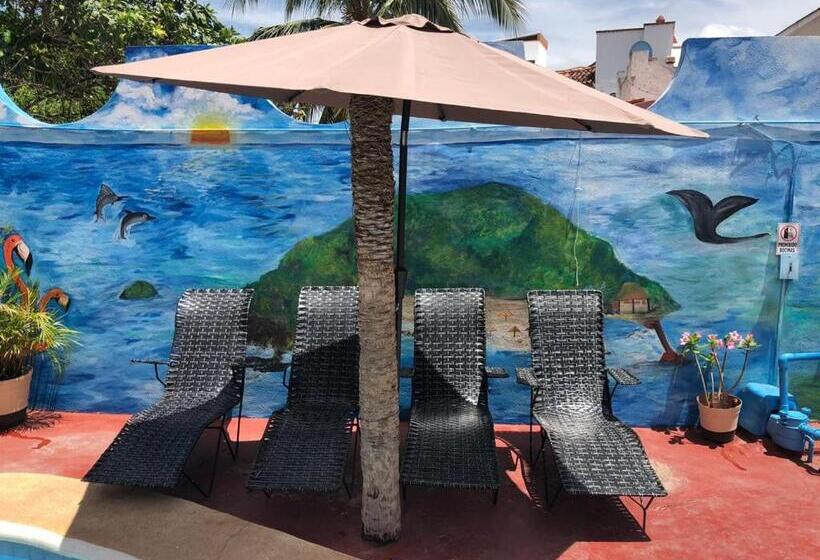 هتل Bungalows Flamingos