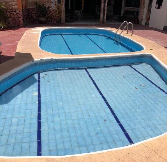 هتل Bungalows Flamingos