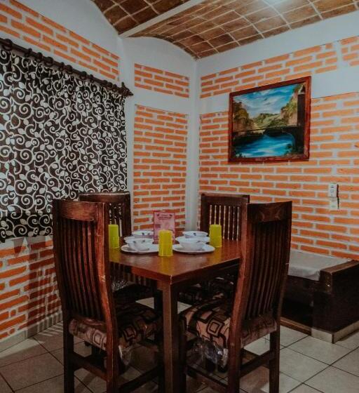 هتل Bungalows Flamingos