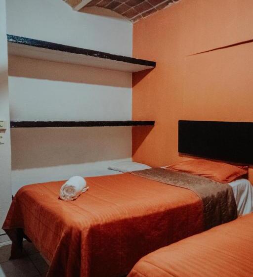 هتل Bungalows Flamingos