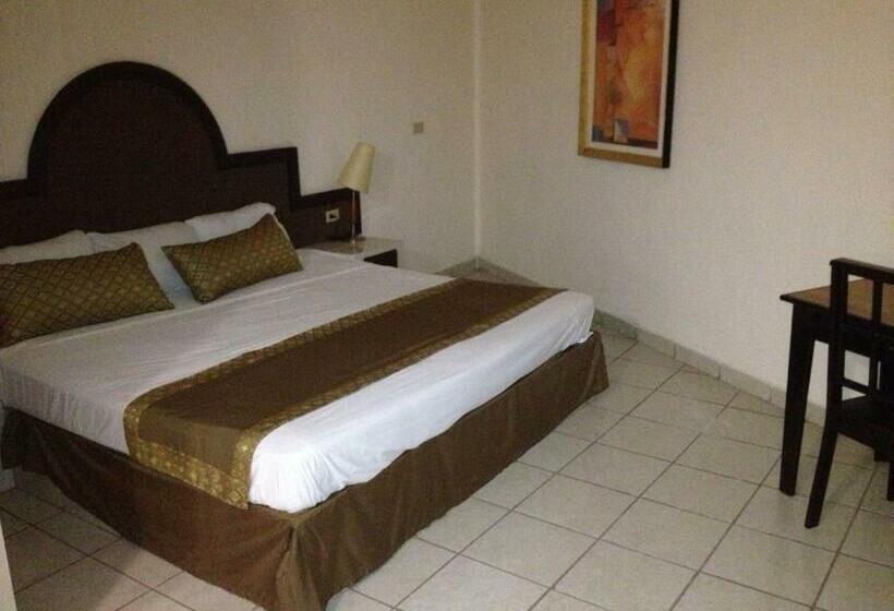 酒店 Hacienda Nainari