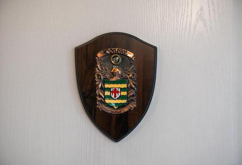 酒店 Irish Cottage Inn & Suites