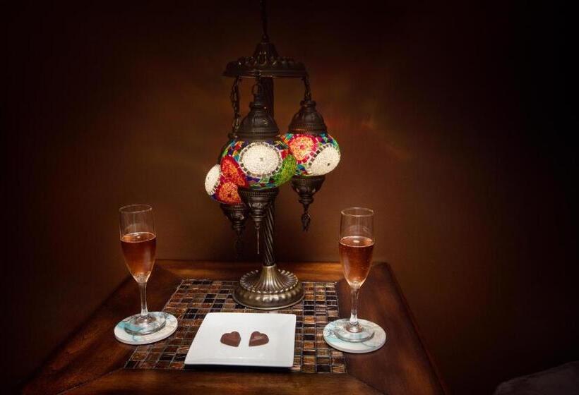 酒店 Irish Cottage Inn & Suites