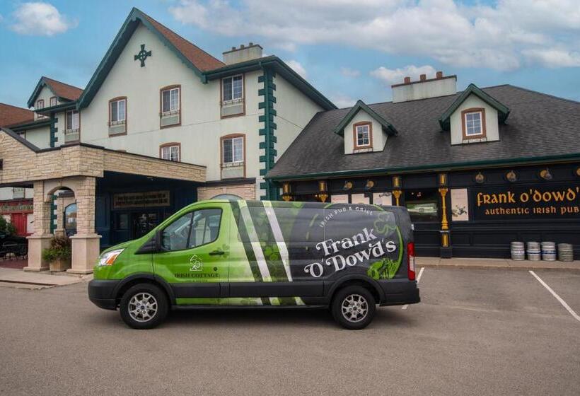 酒店 Irish Cottage Inn & Suites