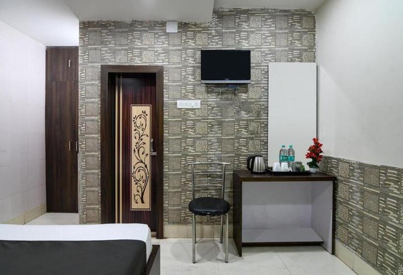 Hotell O Sai Krishna