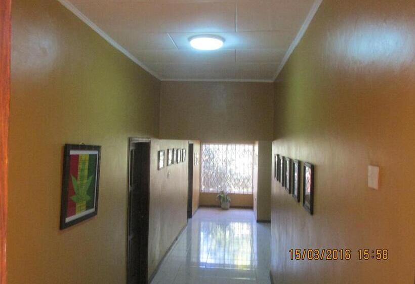 پانسیون Jamaica Inn Guest House