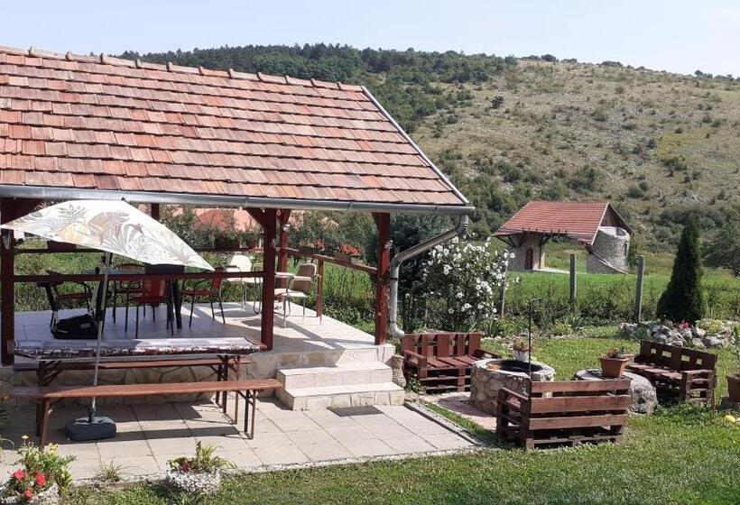 פנסיון Szakál Vendégház