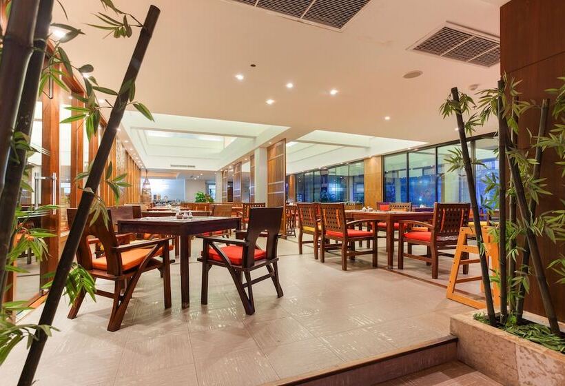 Alpina Phuket Nalina Resort & Spa