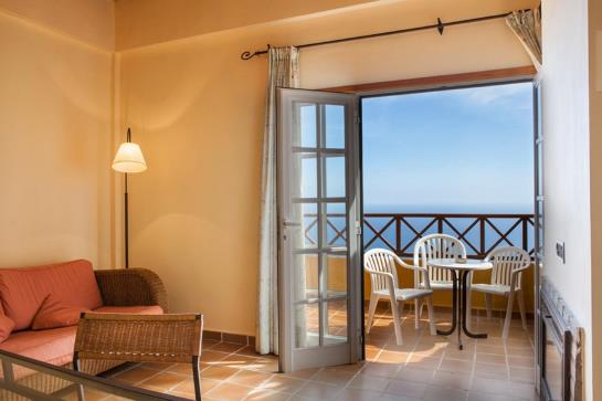 Apartamentos HC7 Breñas Garden