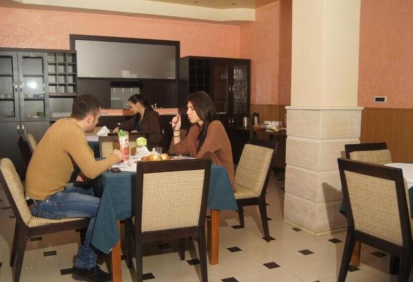 Bristol Hotel Tirana