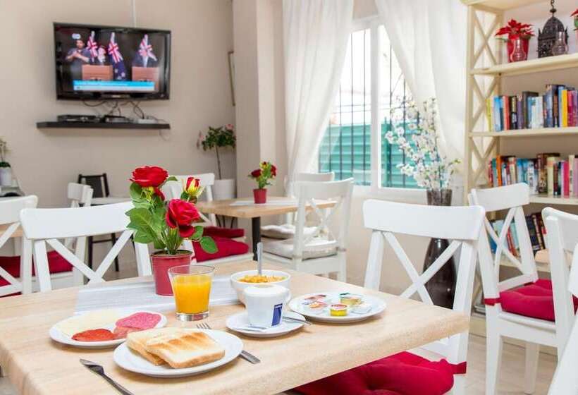 簡易ホテル Marbella