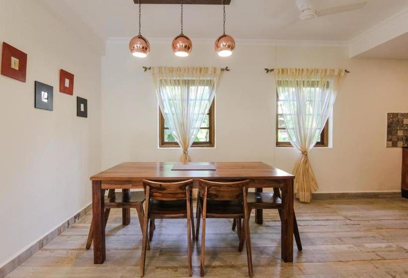 ホテル Aguada Anchorage   The Villa Resort, Candolim