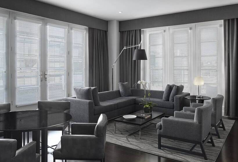 Отель Aka White House