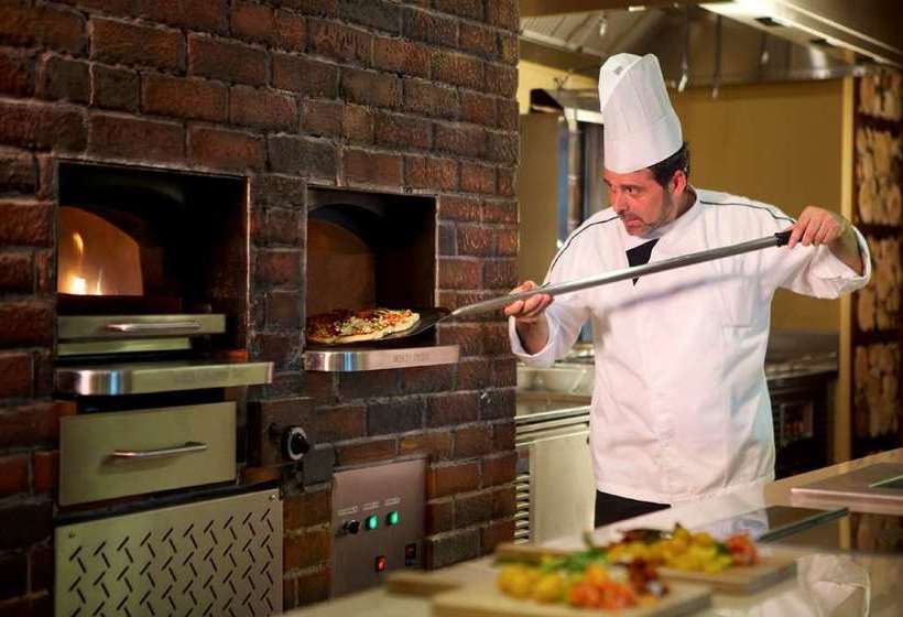 호텔 Al Hamra Village Town House