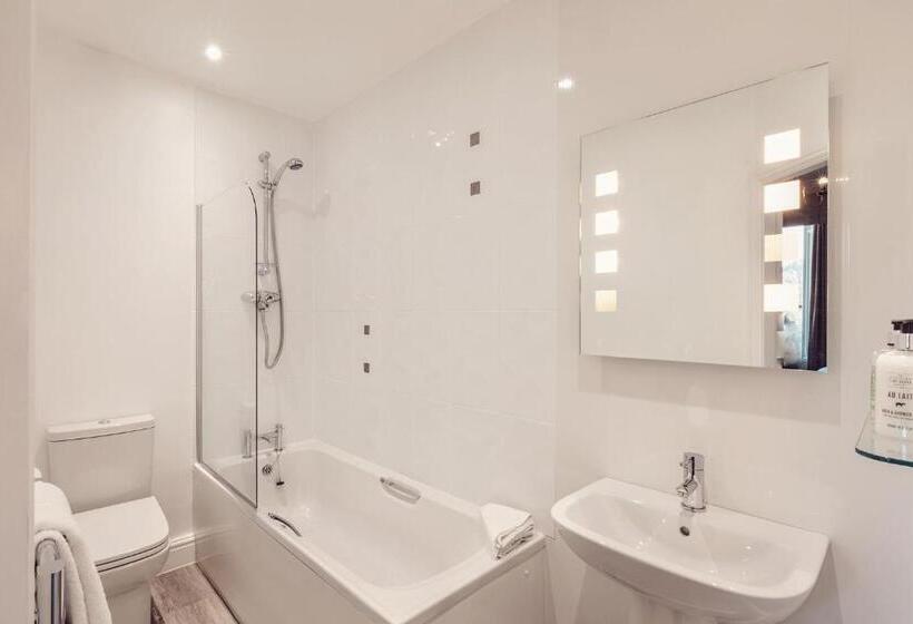 Отель Ambleside Townhouse