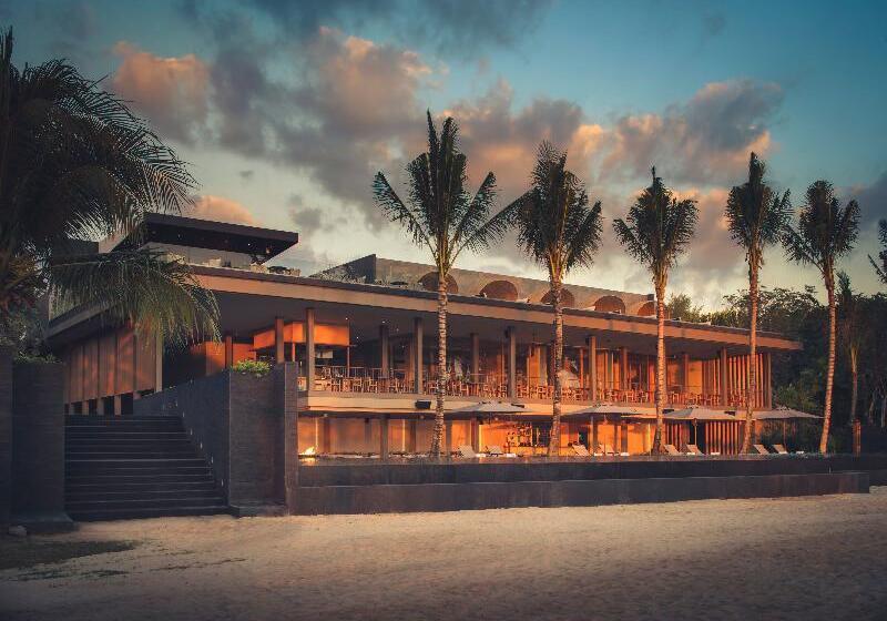 בית מלון כפרי Anantara Layan Phuket Resort