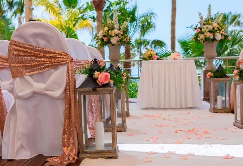 Aquamare Beach Hotel & Spa