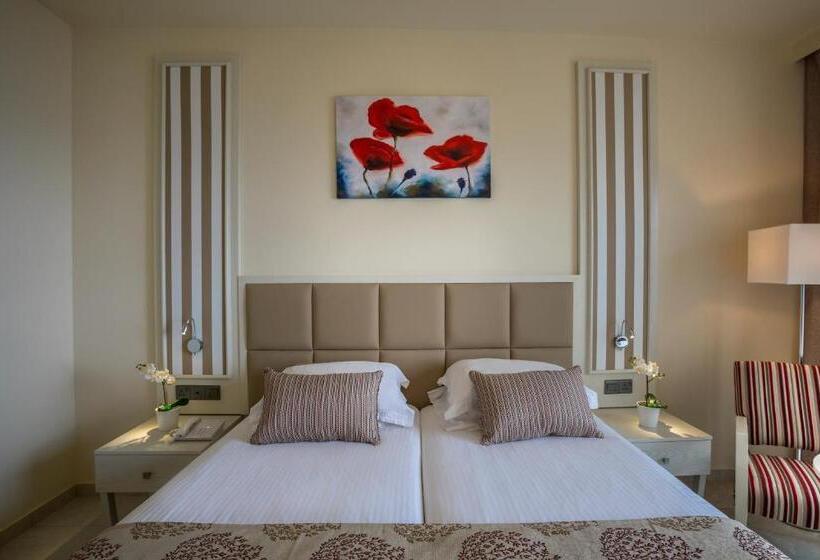 Aquamare Beach Hotel & Spa