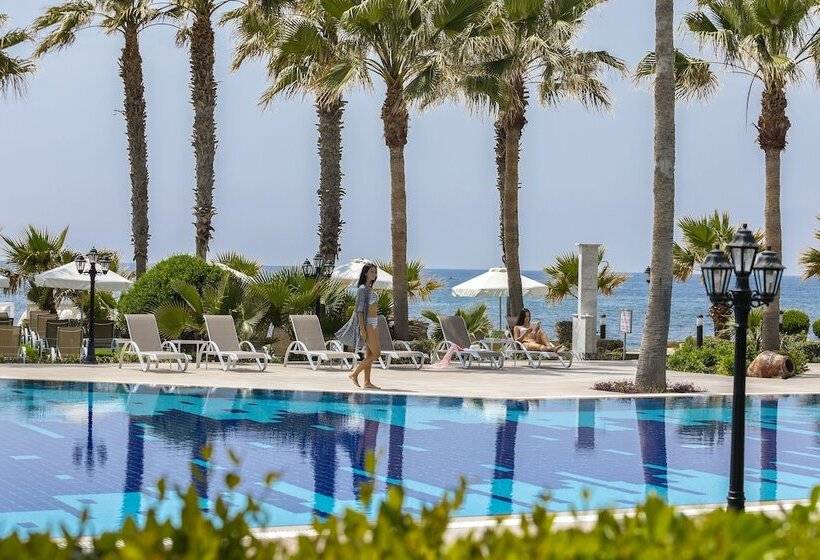 Aquamare Beach Hotel & Spa